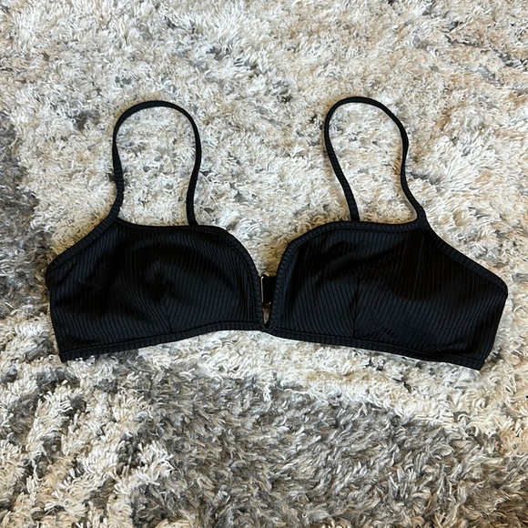 H&M size 6 swim top - Picture 1 of 2